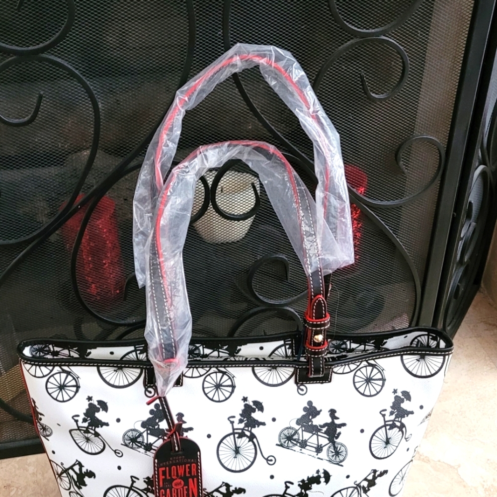 Dooney&Bourke Disney on Wheels Shopper tote